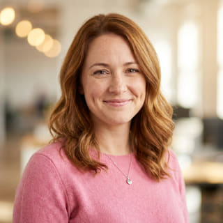 Emily Watson, responsable du service client chez Ciel Cryptance, photo de profil